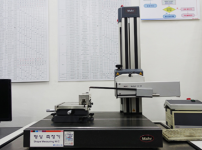 Shape Measuring Machine